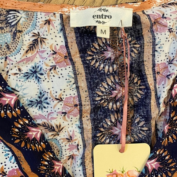 Entro Boho Patterned Bodysuit size Medium - Picture 2 of 3